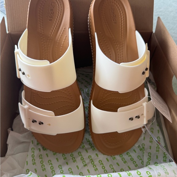 CROCS Women's White and Tan Sandals size 10 - Picture 4 of 7